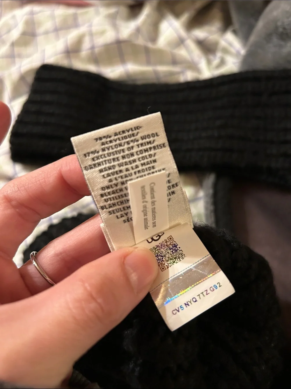 UGG Black Ribbed Knit Convertible Mittens with Logo Tab
